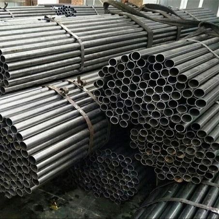 لوله فولادی کربن ایستاده ای بدون دنده A106 A333 A335 Api 5l لوله جوش X42 X46 X80